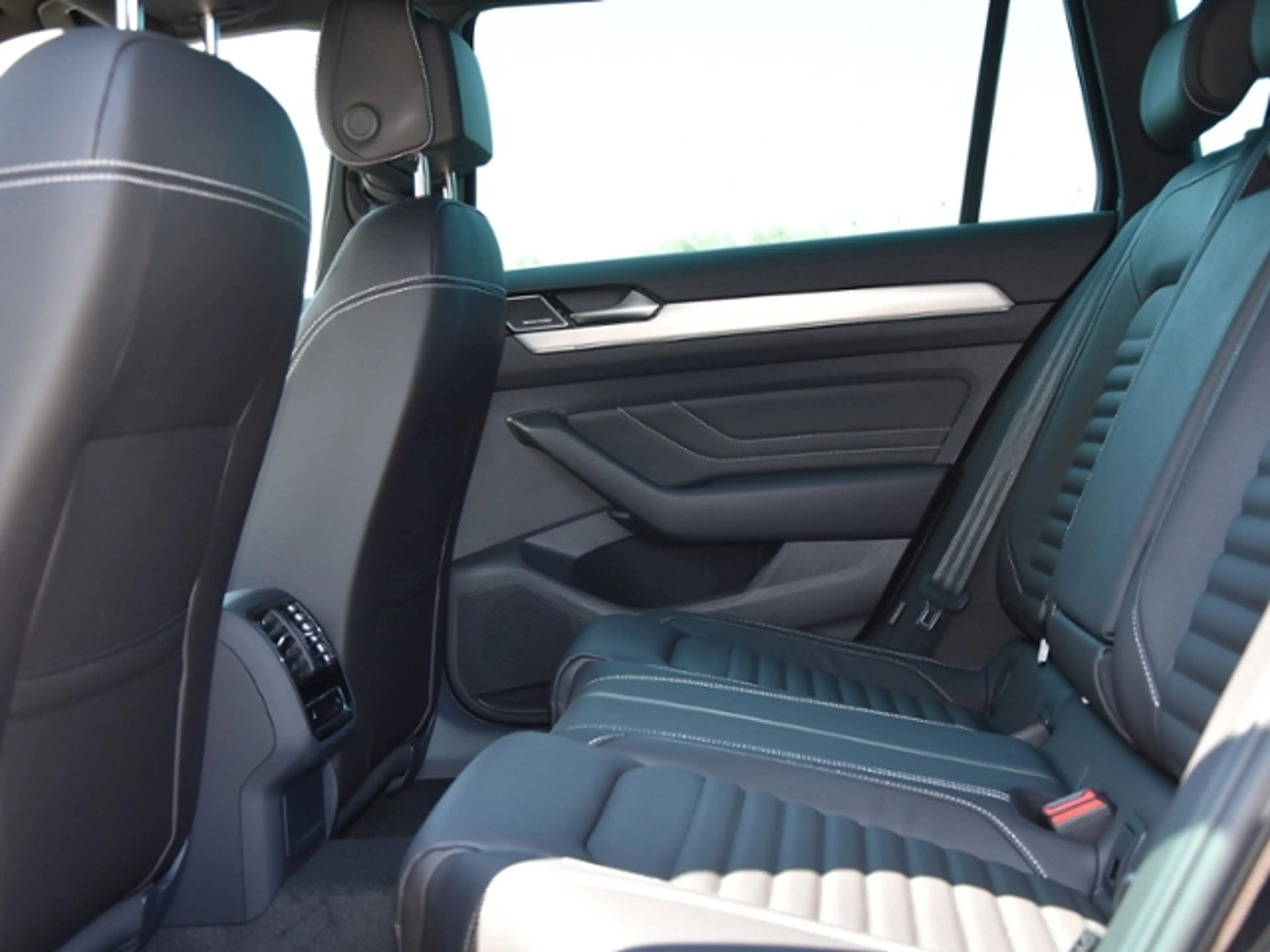 Volkswagen Passat Alltrack +HU+IQ DRIVE+LEDER+HARMAN KARDON+ — photo 9