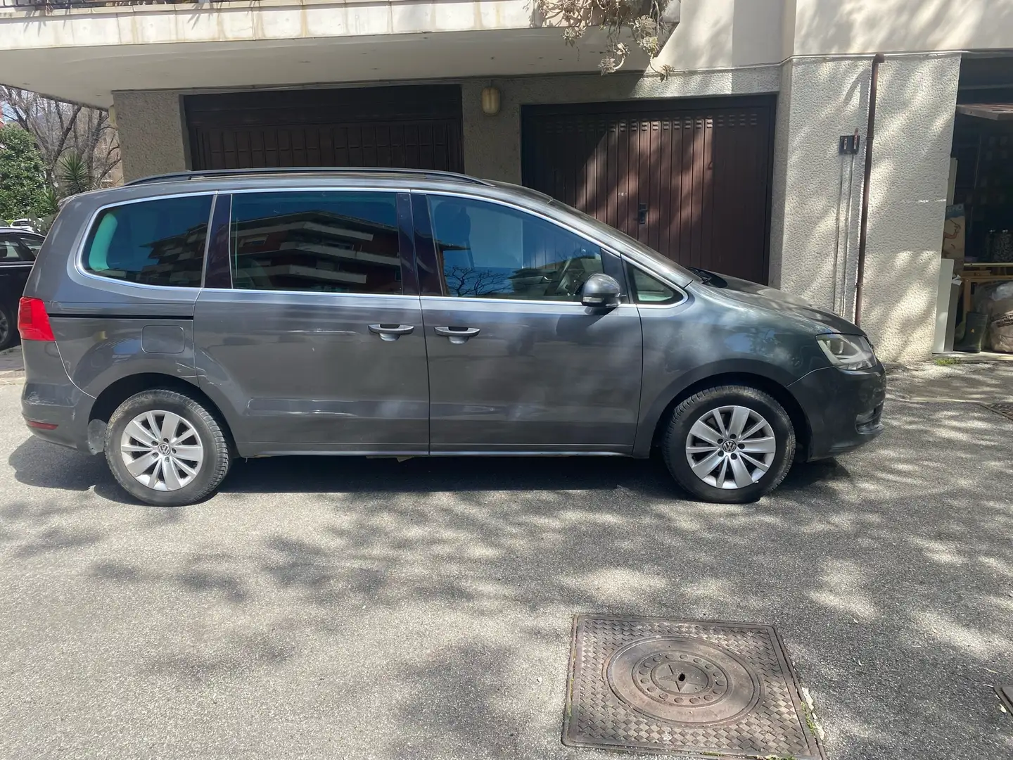Volkswagen Sharan 2.0 tdi bluemotion - 2