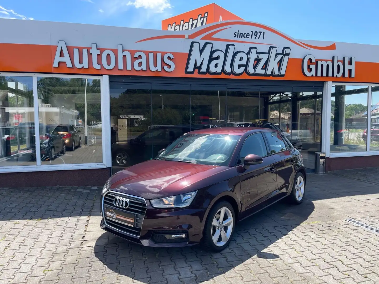 Audi A1 1.0 TFSI Ultra Sportback design*S-Tronic* Червоний - 1