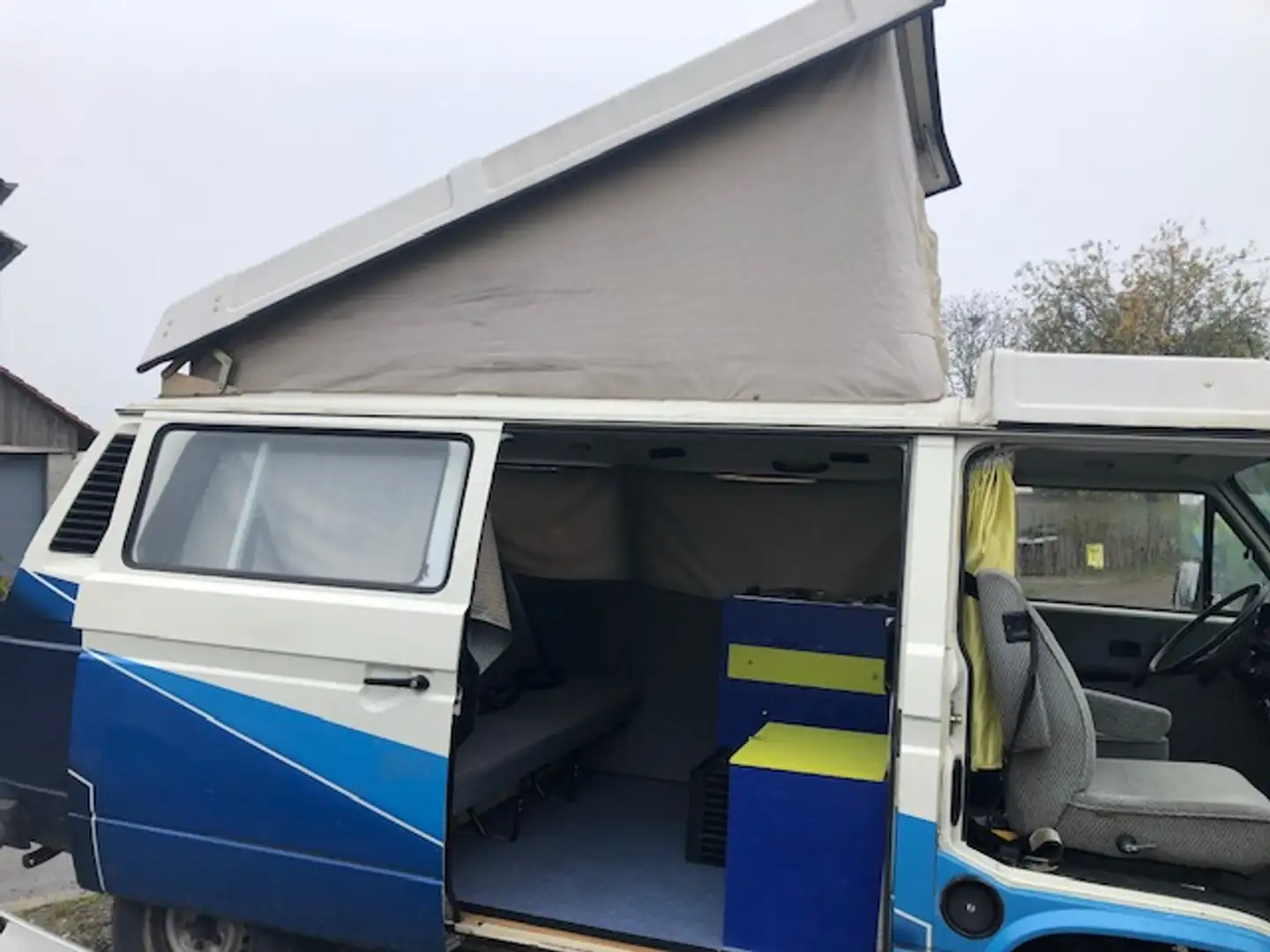 Oldtimer Volkswagen Volkswagen T3 Westfalia - 1