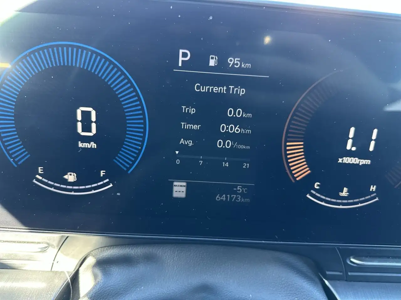Hyundai KONA снимка Hyundai KONA