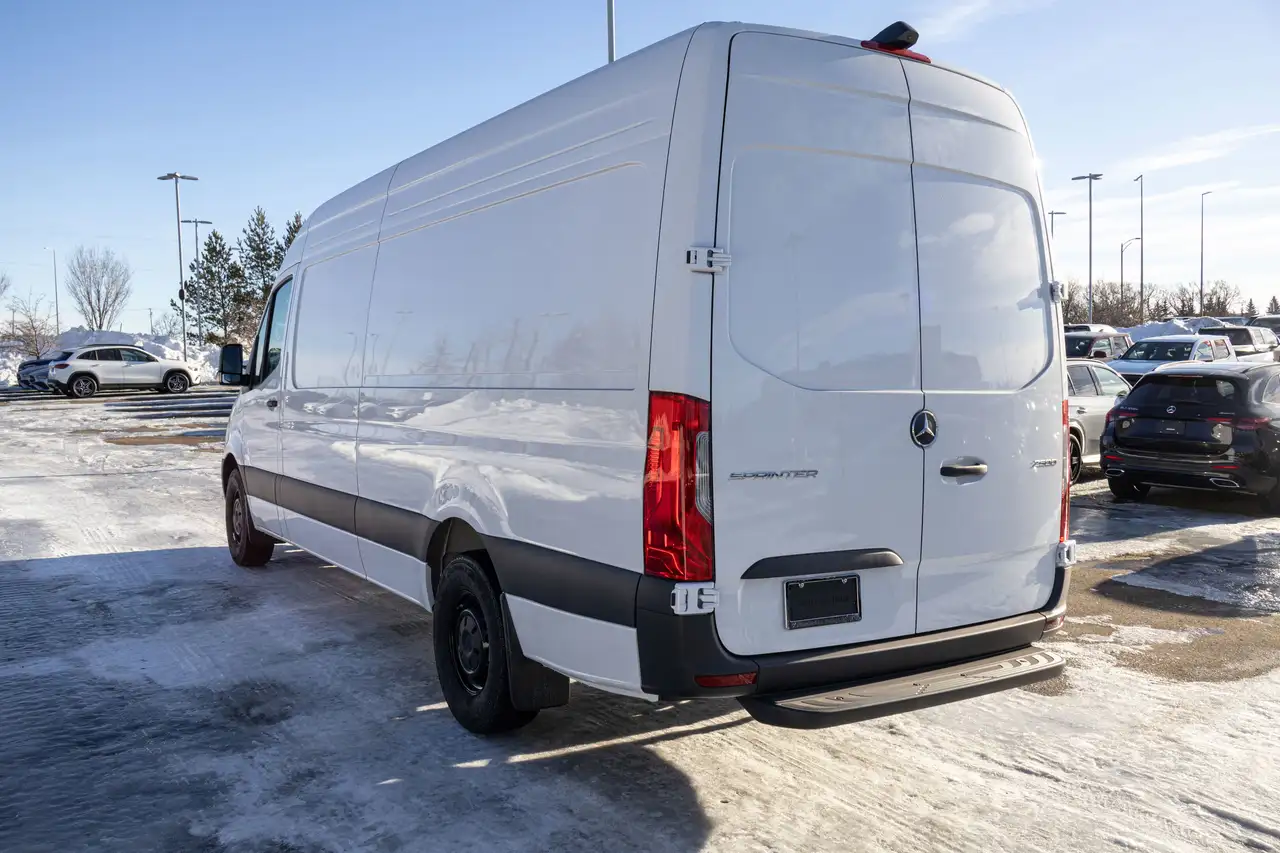 Mercedes-Benz Sprinter снимка Mercedes-Benz Sprinter