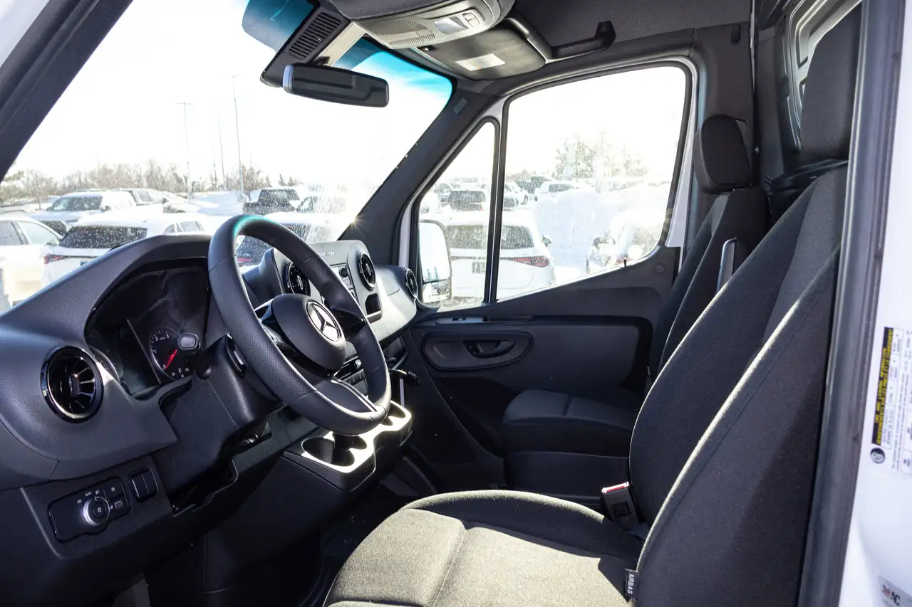 Mercedes-Benz Sprinter снимка Mercedes-Benz Sprinter