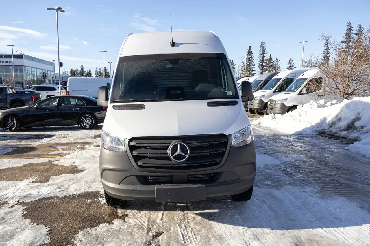 Mercedes-Benz Sprinter снимка Mercedes-Benz Sprinter