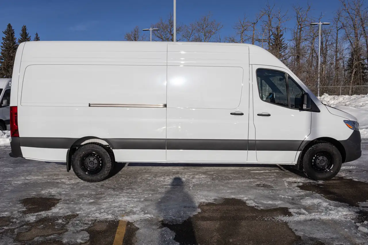 Mercedes-Benz Sprinter снимка Mercedes-Benz Sprinter