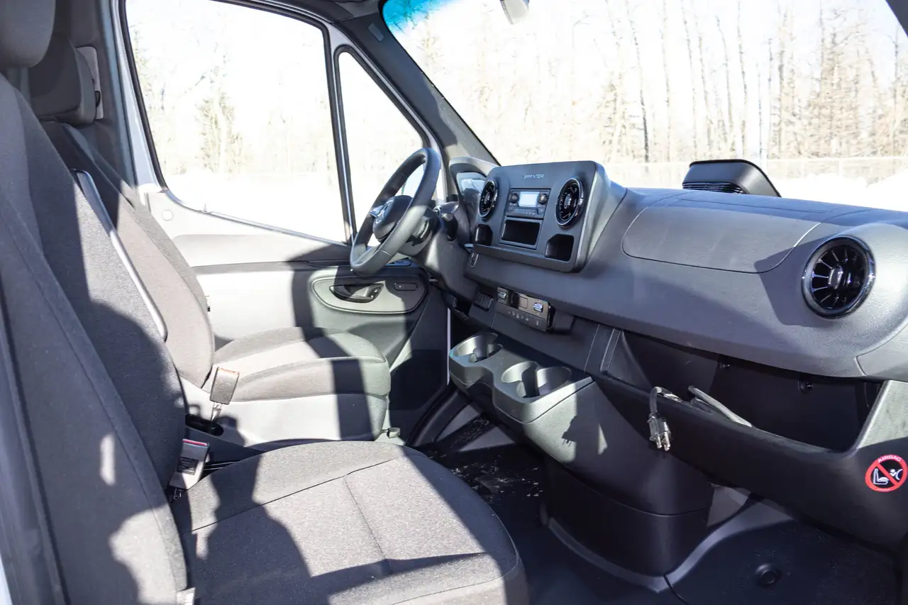 Mercedes-Benz Sprinter снимка Mercedes-Benz Sprinter