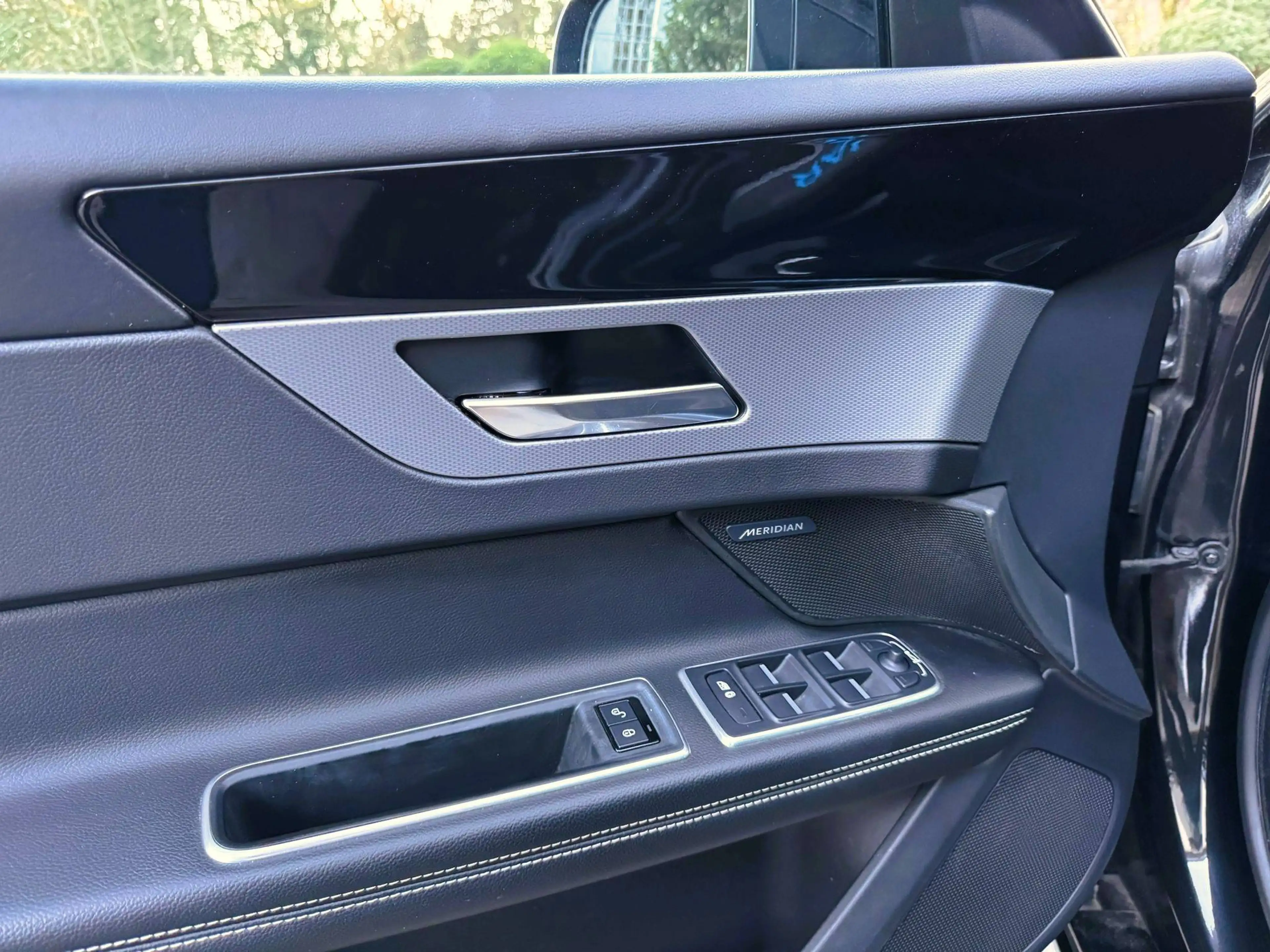 Jaguar XF 25t R-sport Sportbrake 2.0 benzine / Panodak/ Full optie — photo 15