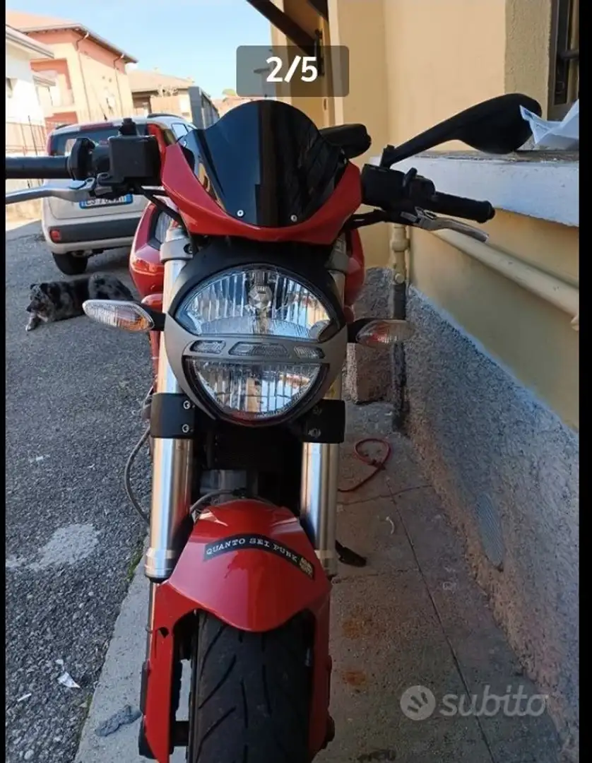 Ducati Monster 696 Червоний - 2