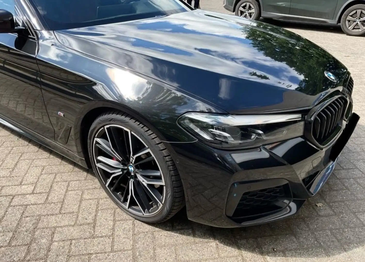 BMW 520 dXAS 190CV BREAK PACK M X-DRIVE FACE LIFT 2021 Zwart - 2