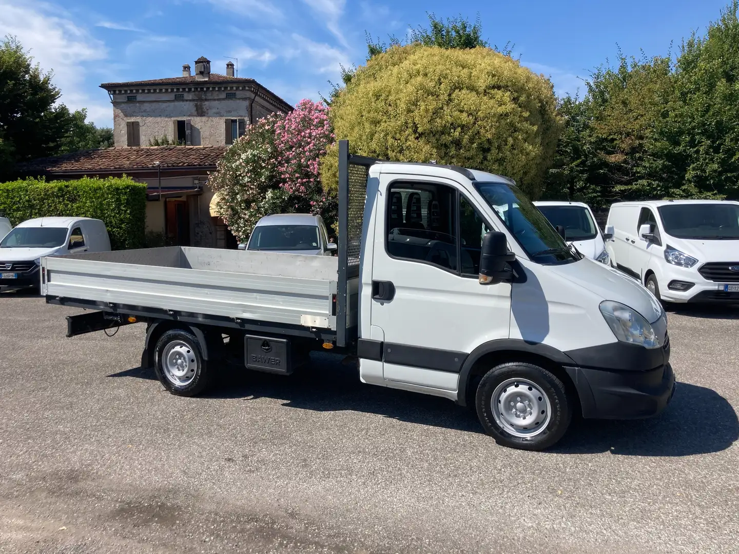 Iveco Daily 35 S 11 - CASSONE FISSO 3.60 mt Bianco - 1