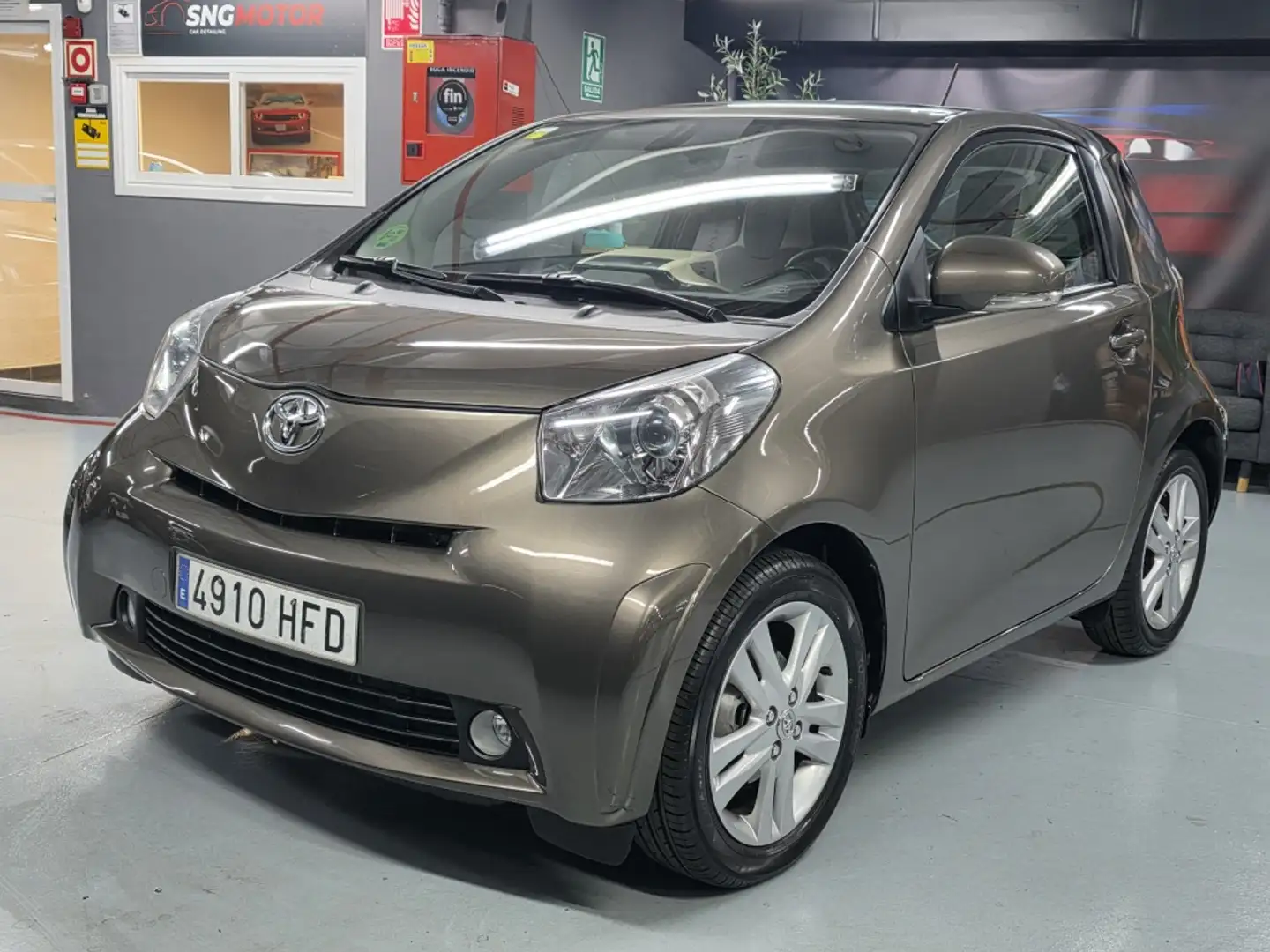Toyota iQ iQ-S 1.33 VVT-i MultiDrive S - 1