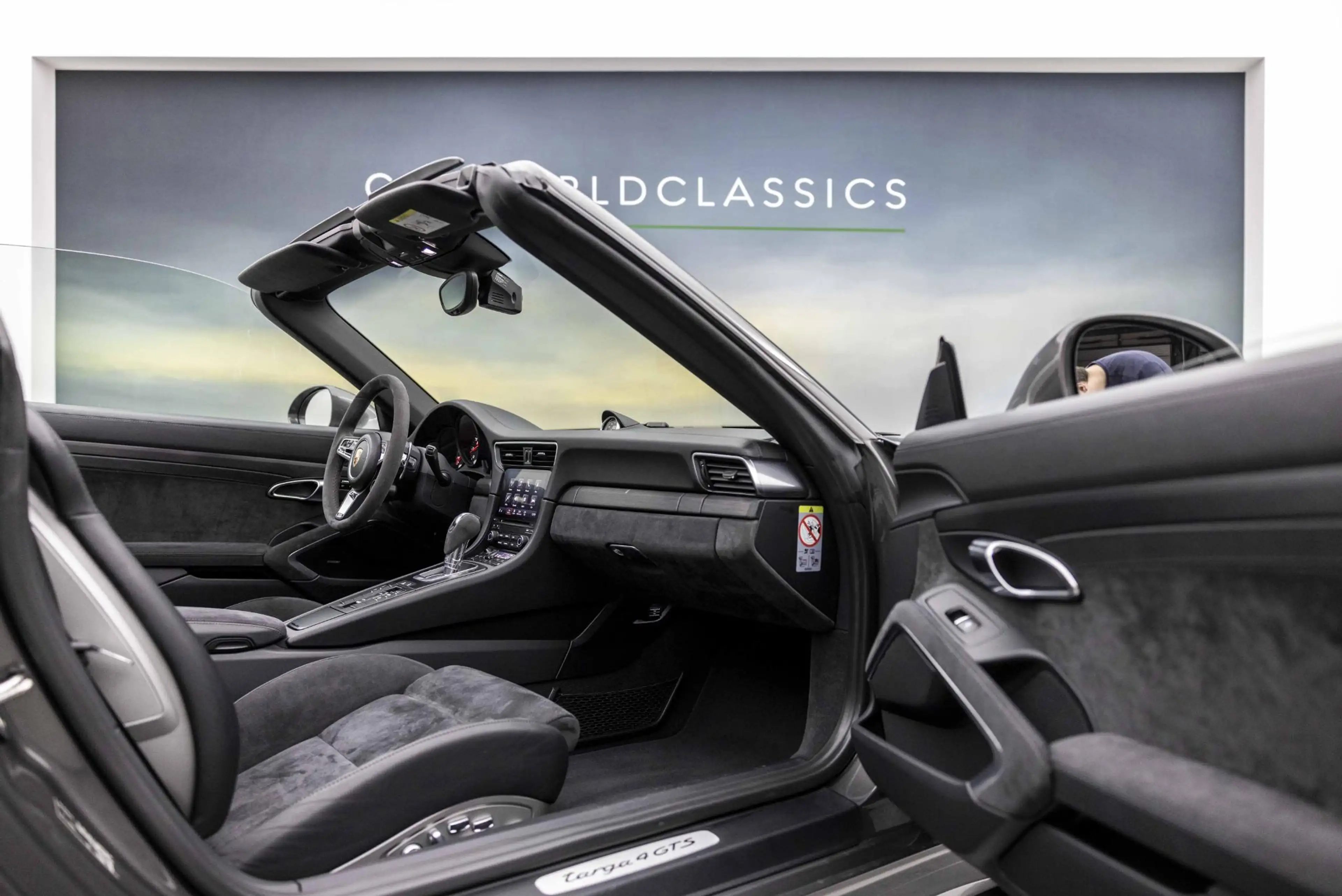 Porsche 991 991.2 - 3.0 TARGA 4 GTS PDK — photo 30