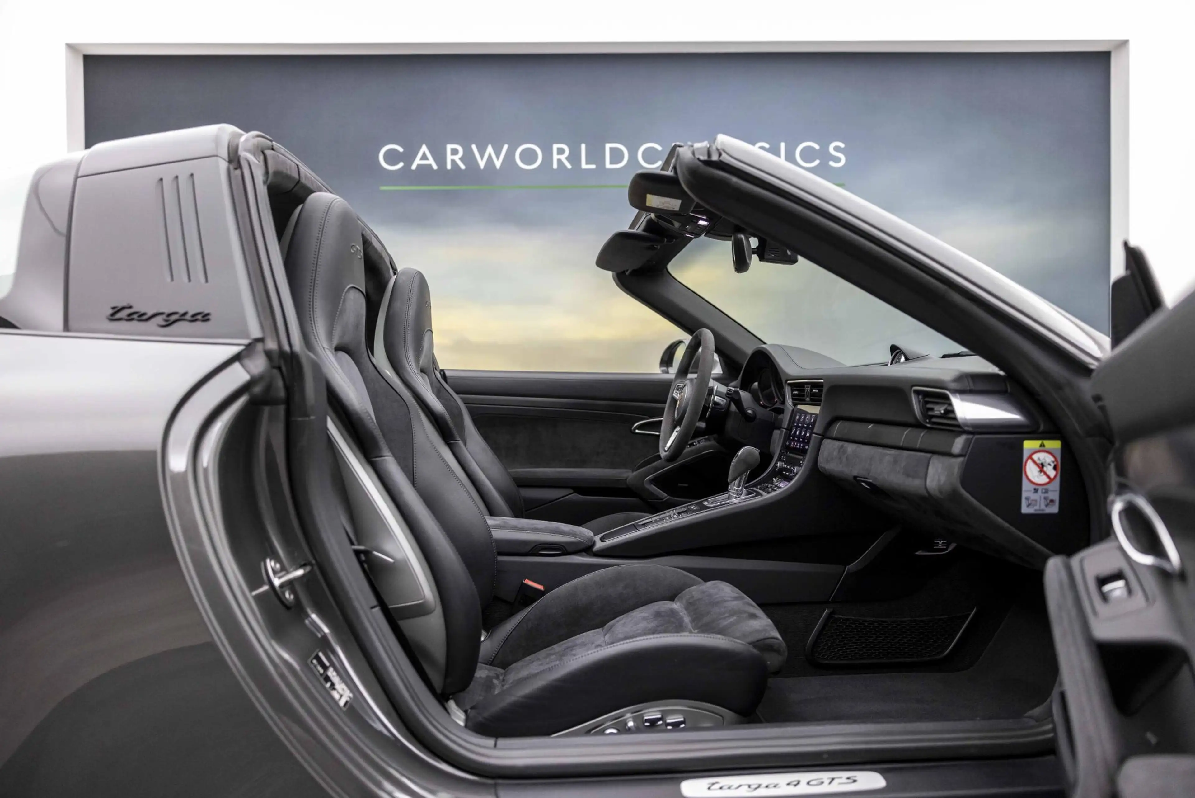 Porsche 991 991.2 - 3.0 TARGA 4 GTS PDK — photo 31