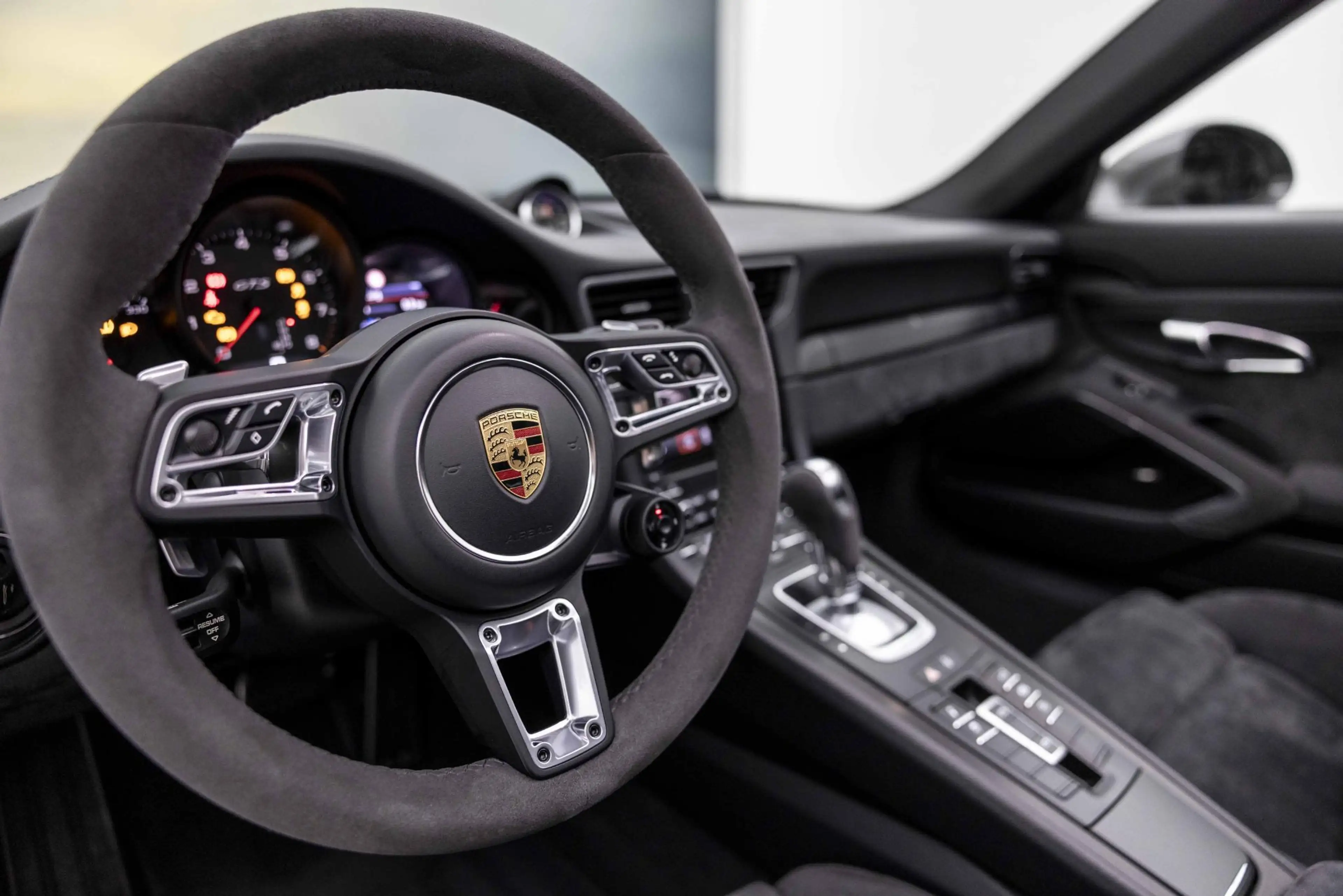 Porsche 991 991.2 - 3.0 TARGA 4 GTS PDK — photo 37
