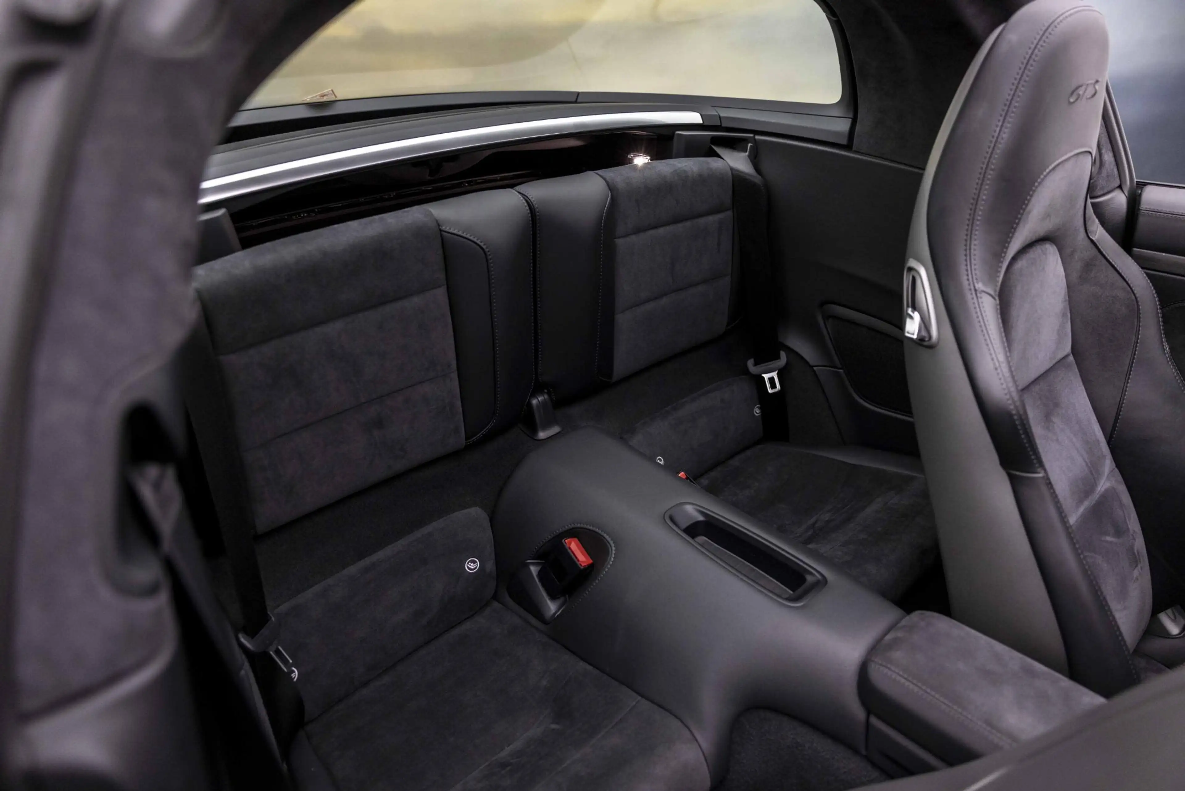 Porsche 991 991.2 - 3.0 TARGA 4 GTS PDK — photo 35