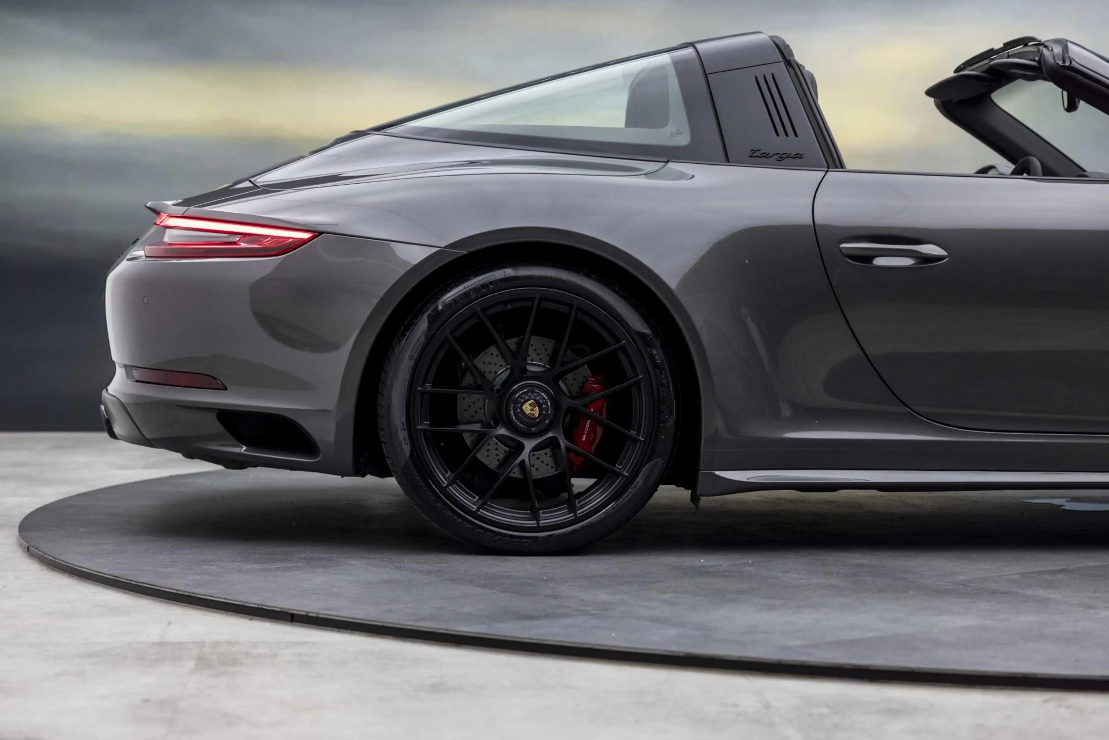 Porsche 991 991.2 - 3.0 TARGA 4 GTS PDK — photo 23
