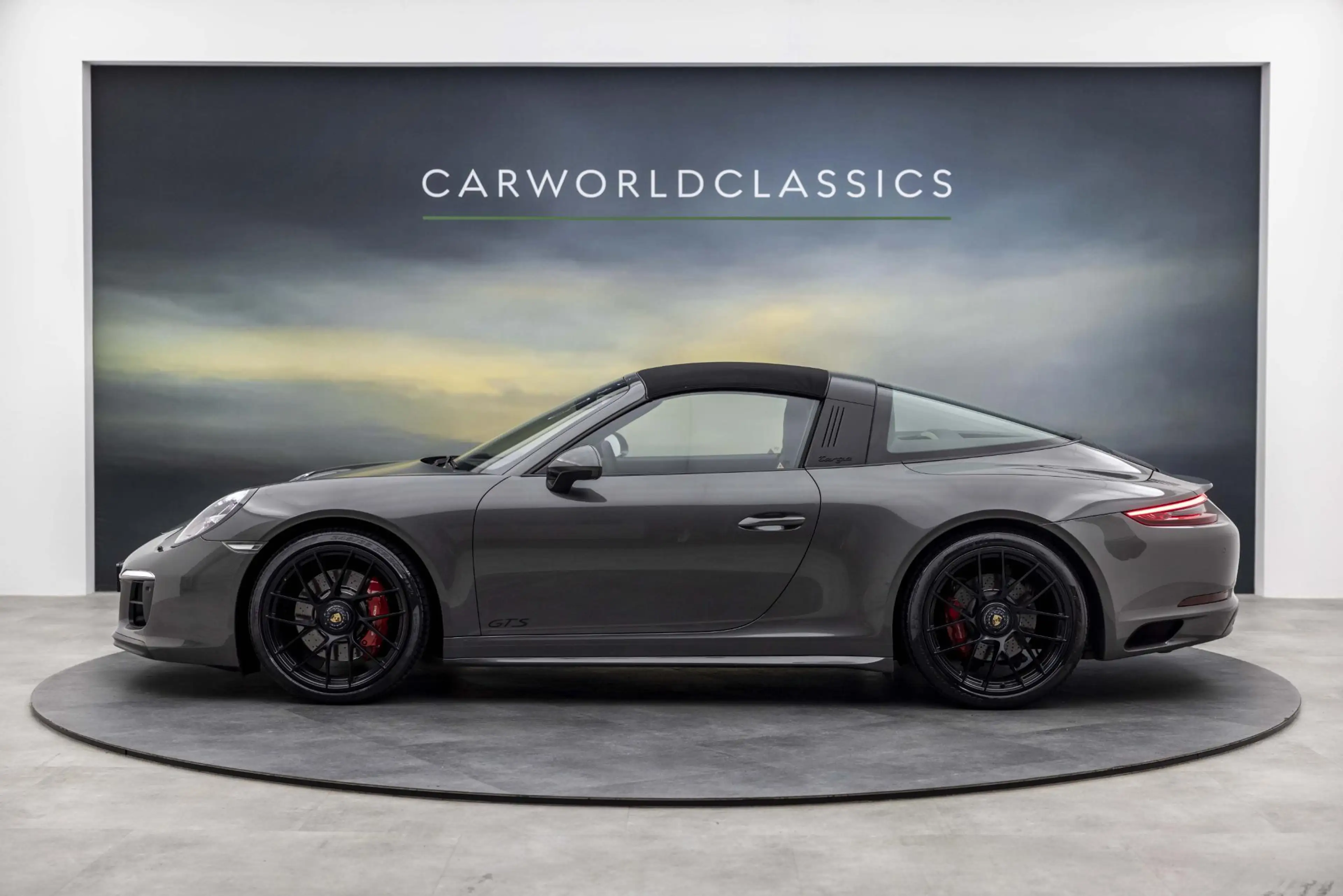 Porsche 991 991.2 - 3.0 TARGA 4 GTS PDK — photo 17