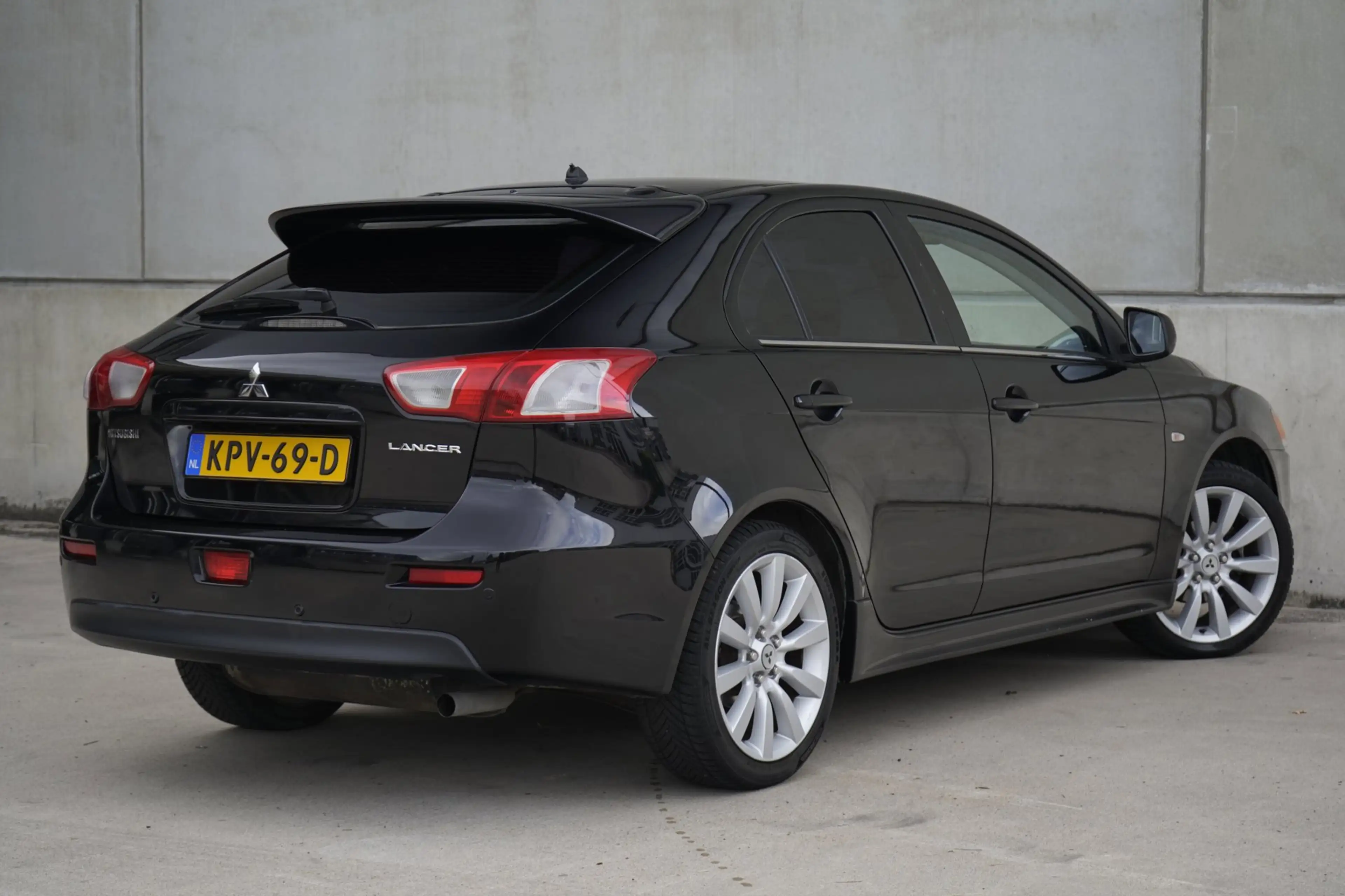 Mitsubishi Lancer Sportback 1.8 Instyle 143pk Airco 18 inch — photo 3