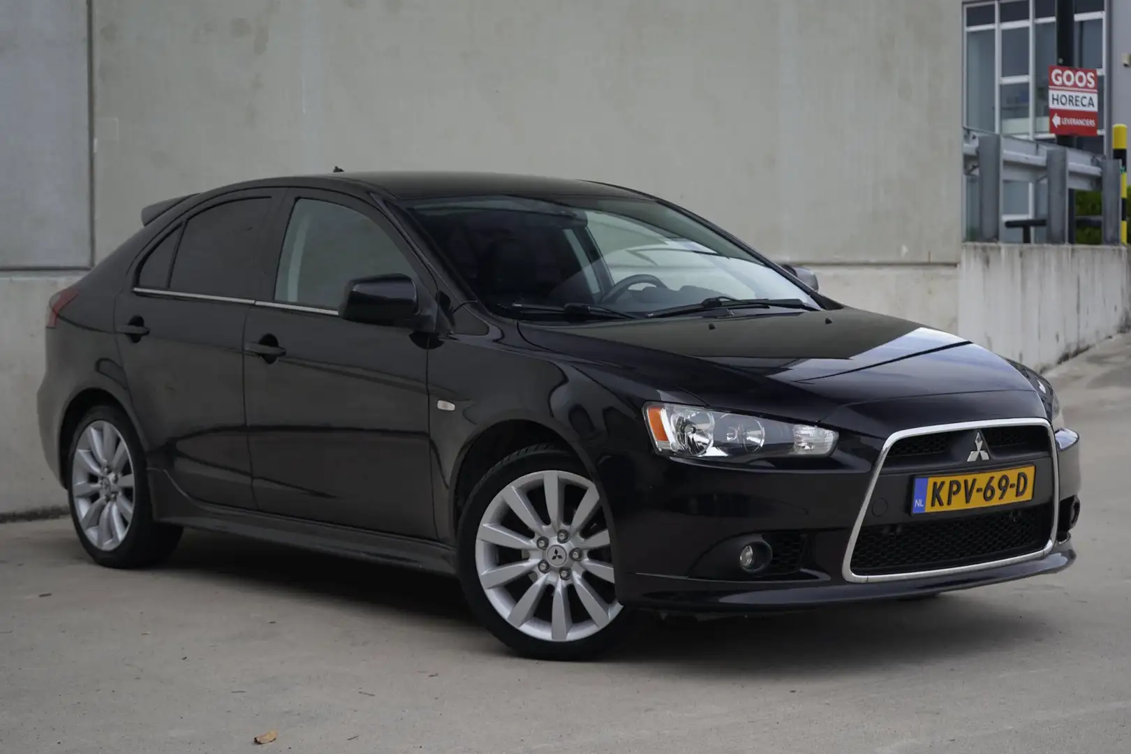 Mitsubishi Lancer Sportback 1.8 Instyle 143pk Airco 18 inch Schwarz - 2