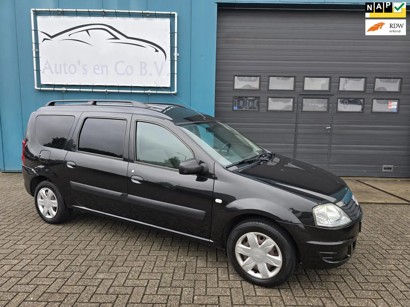 Dacia Logan MCV 1.6 Ambiance Airco Stuurbekr Trekhaak NL Auto Noir - 1