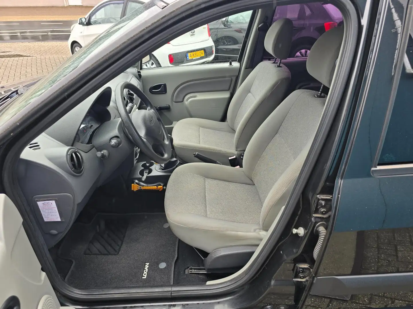 Dacia Logan MCV 1.6 Ambiance Airco Stuurbekr Trekhaak NL Auto Noir - 2