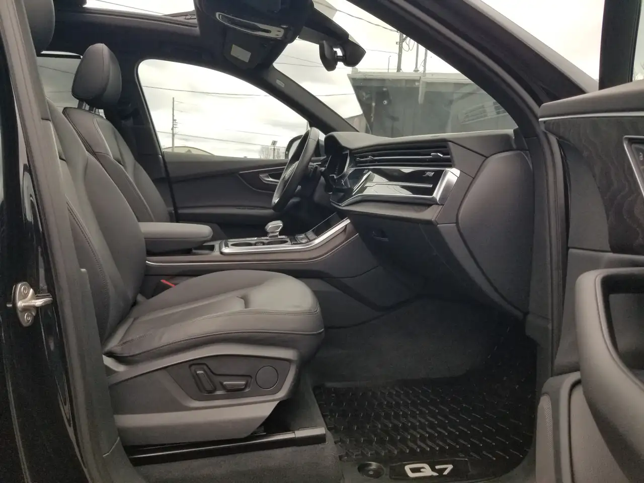 Audi Q7 photo Audi Q7