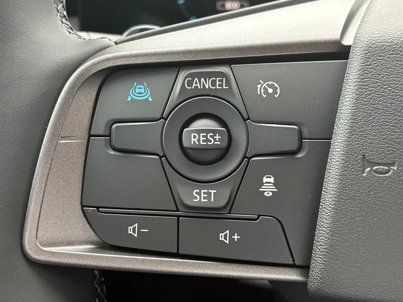 Nissan Leaf 2026 — фото 12