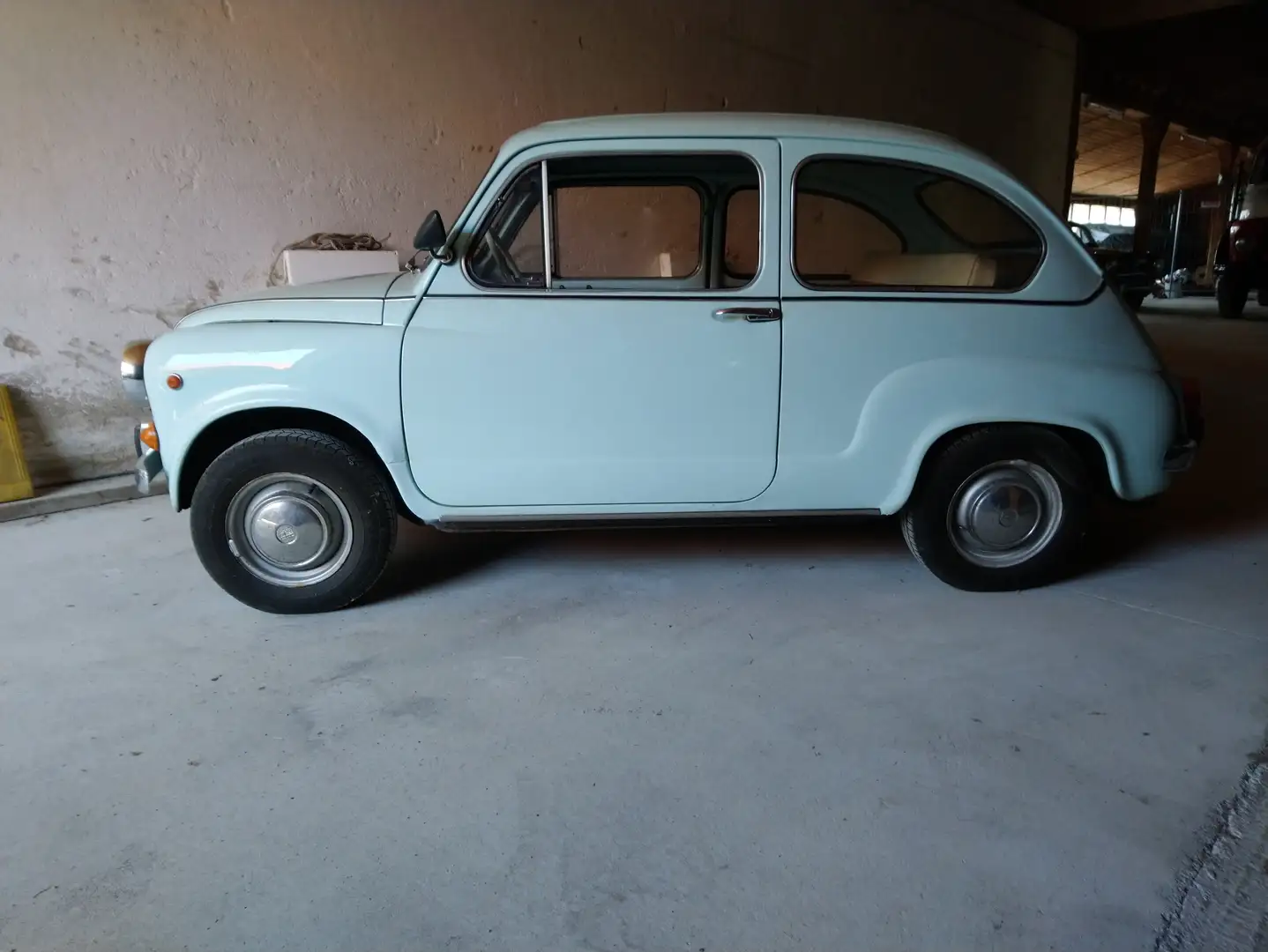 Fiat 600 D Синій - 2