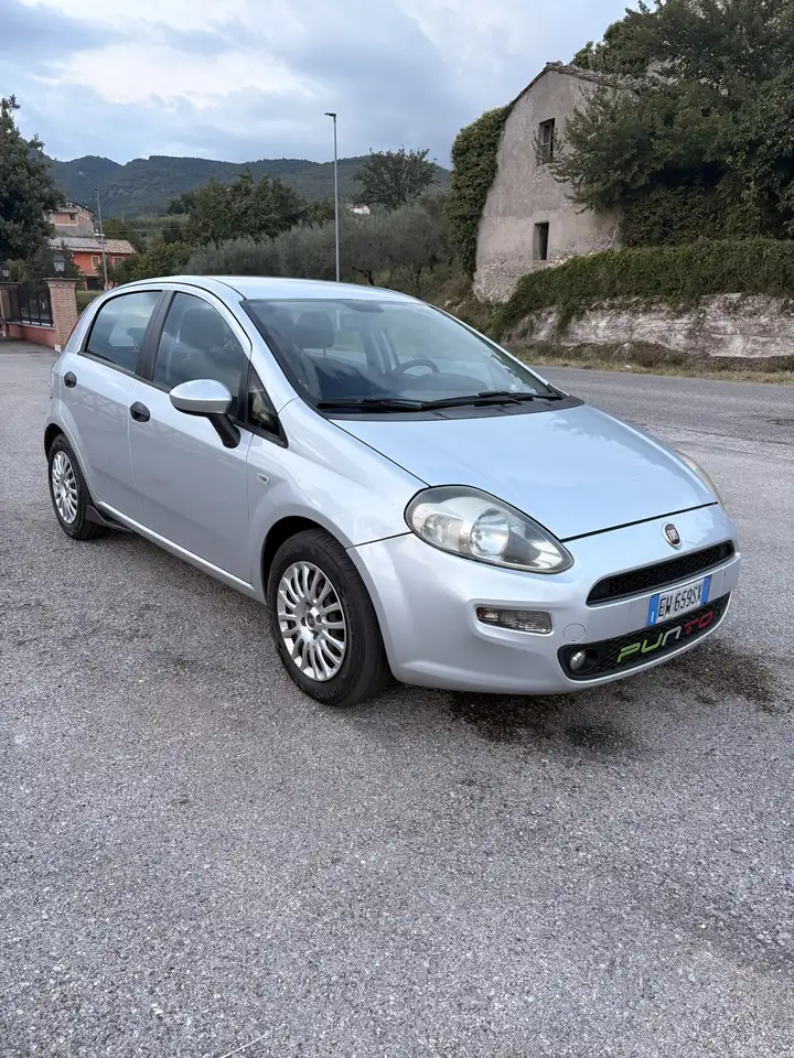 Fiat Punto 5p 1.3 mjt 16v Street (easy) 75cv — photo 1 of 13