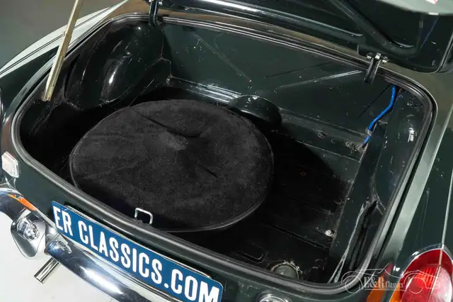 MG MGB view 6