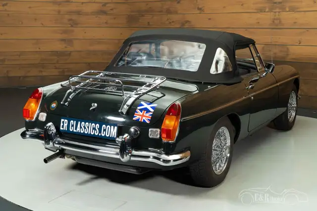 MG MGB view 13