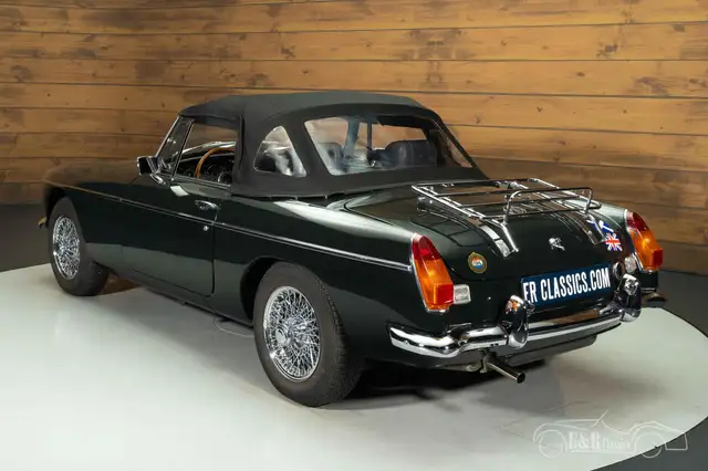 MG MGB view 14