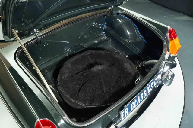 MG MGB view 19
