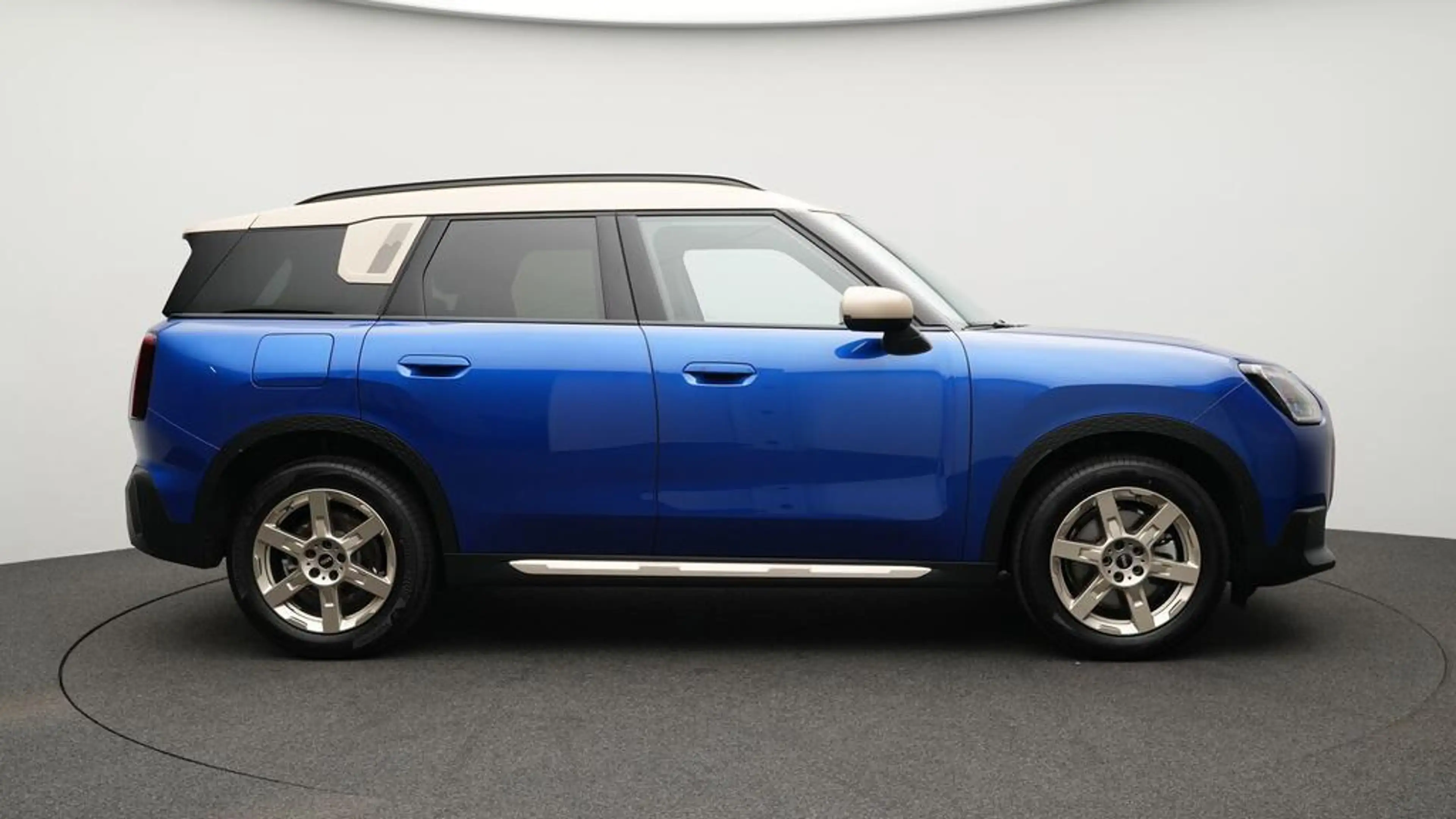 MINI Countryman C Favoured Trim — photo 3
