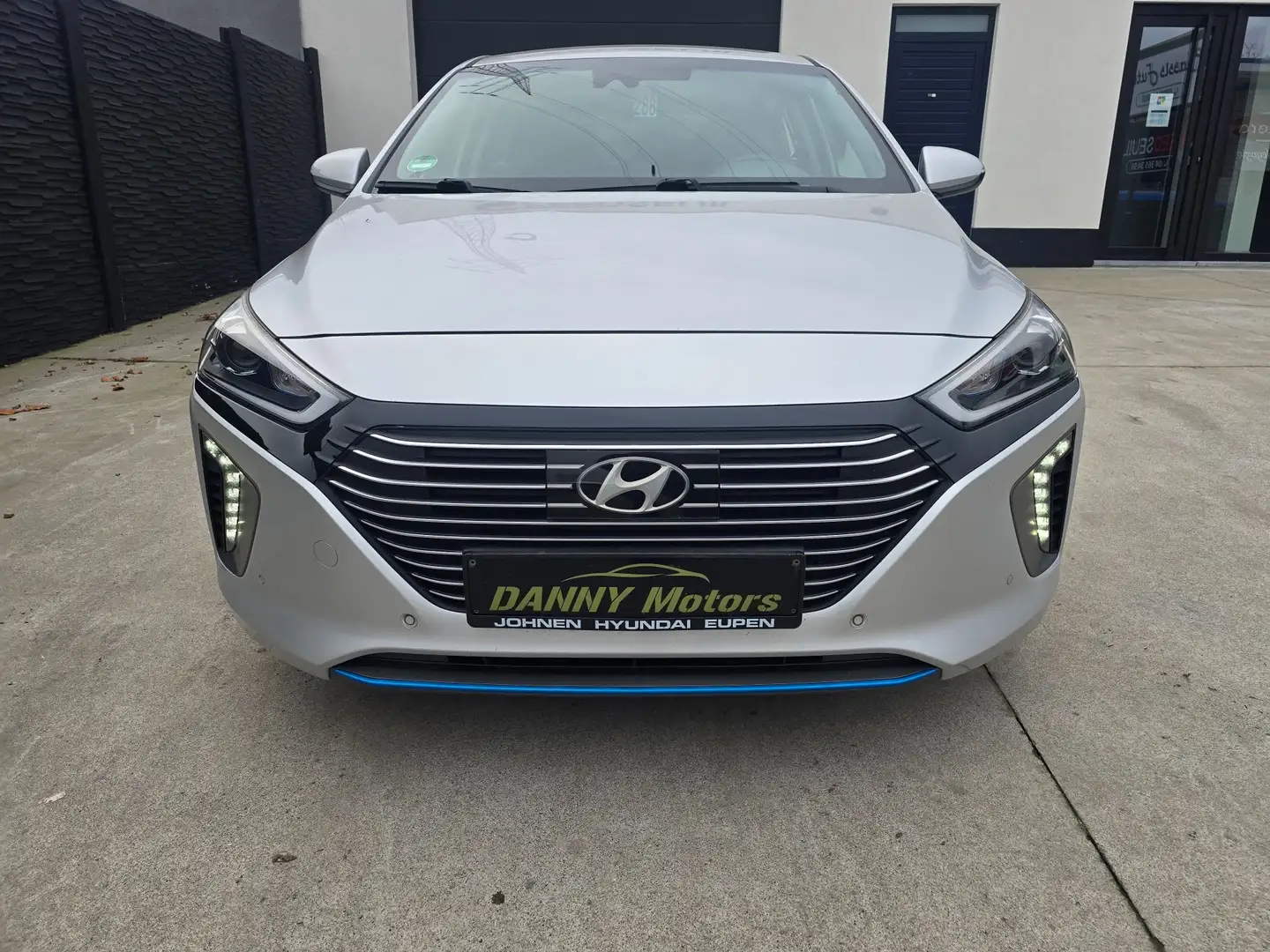 Hyundai IONIQ Ioniq HEV 1.6 GDi Executive ISG DCT Argent - 1