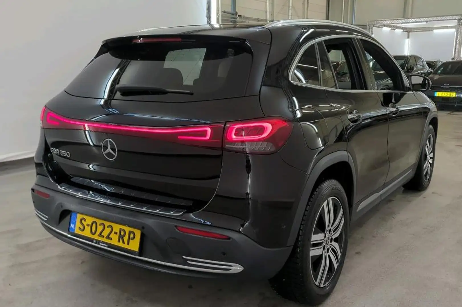 Mercedes-Benz EQA 250 EQA Luxury Line | Premium Pakket | LED | Advanced Zwart - 2