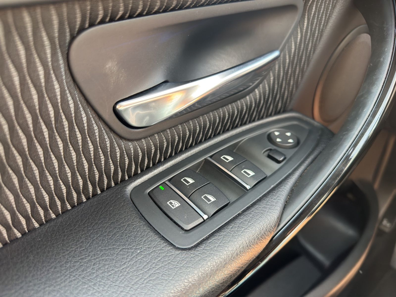 BMW 318 i Touring Advantage*Adapt.LED*Navi*Automatik — photo 12