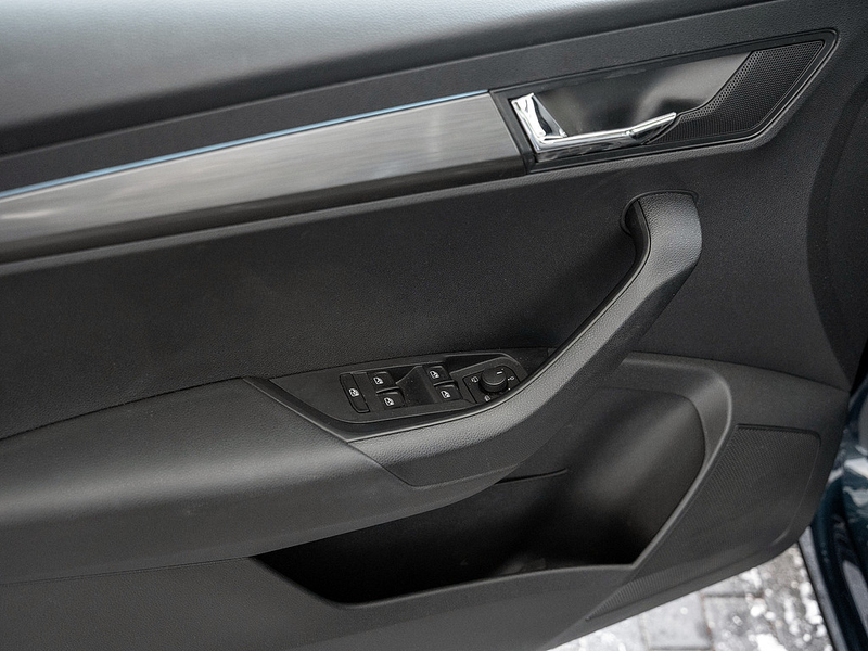 Skoda Karoq 1.0 TSI Clever AHK LED KESSY SHZ SMART- — photo 13