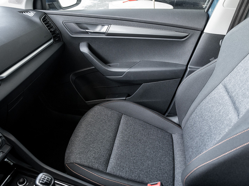 Skoda Karoq 1.0 TSI Clever AHK LED KESSY SHZ SMART- — photo 10
