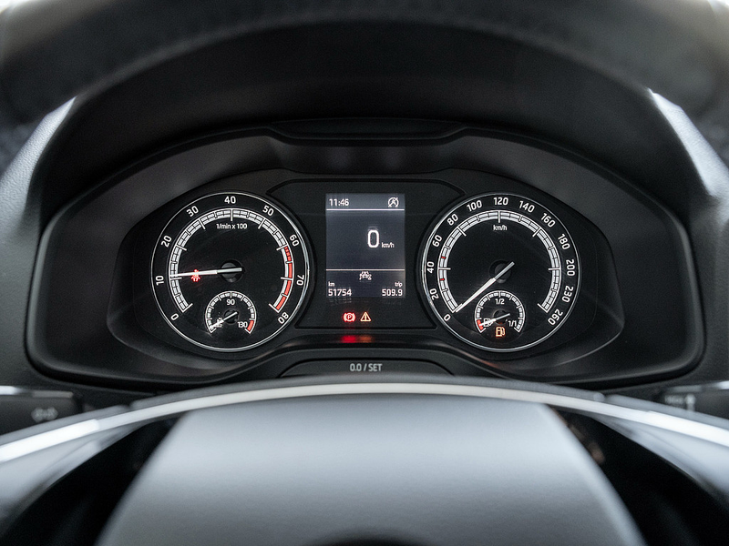 Skoda Karoq 1.0 TSI Clever AHK LED KESSY SHZ SMART- — photo 11