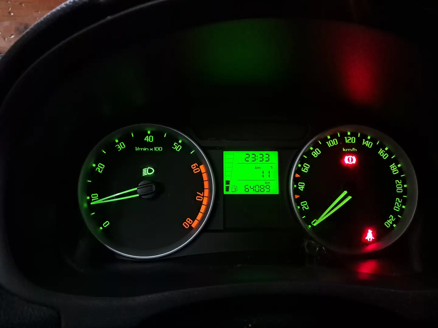 Skoda Fabia 1.2+Spirit Rojo - 2