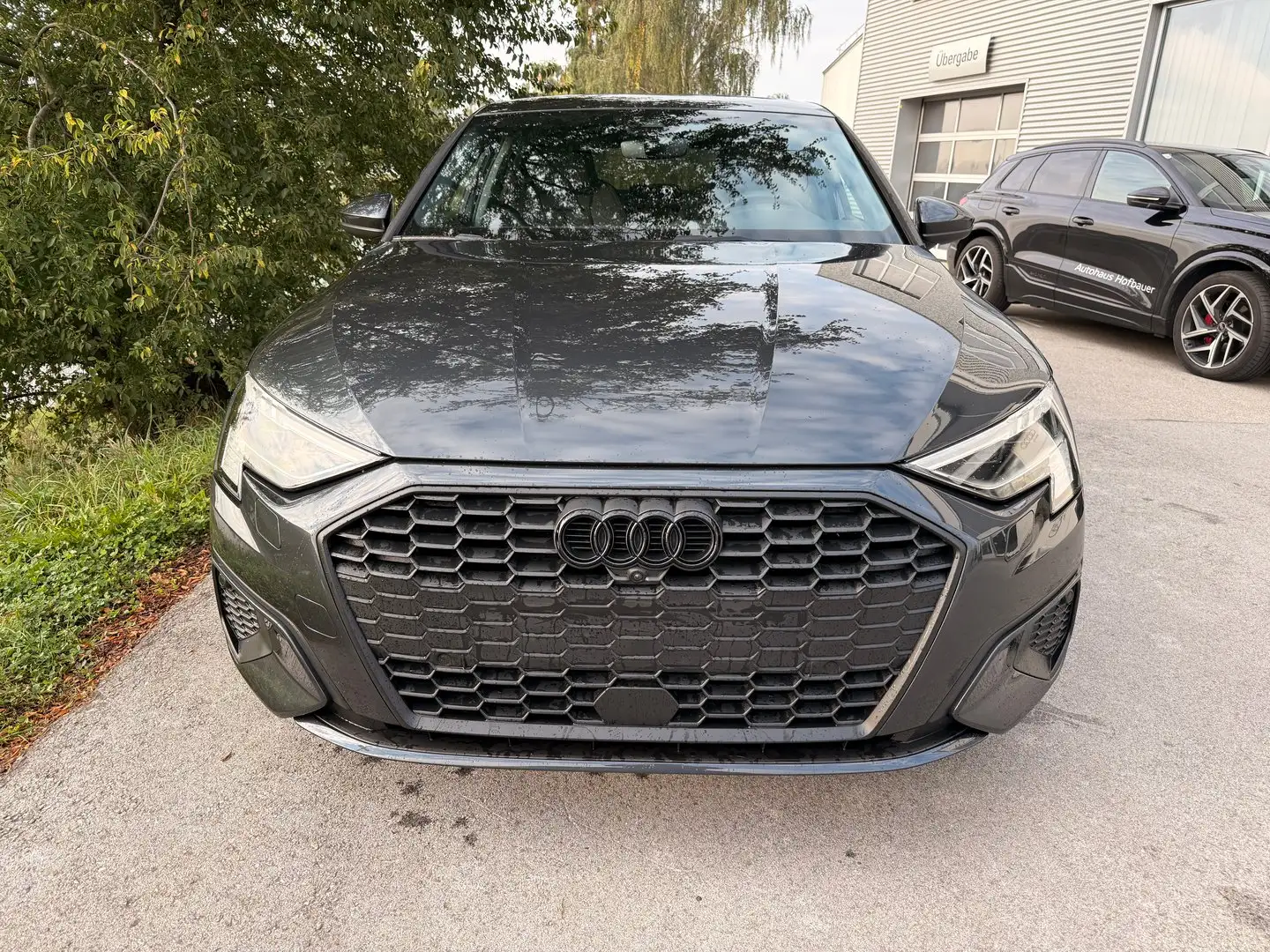 Audi A3 30 TDI intense Grau - 2