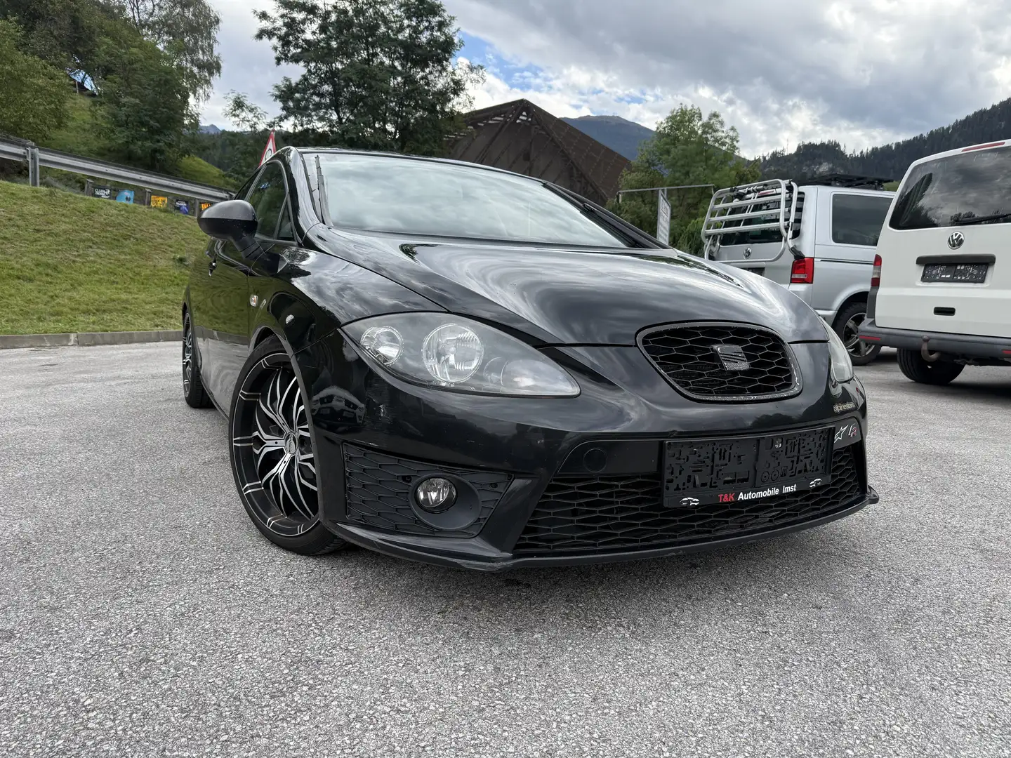 SEAT Leon FR Schwarz - 1
