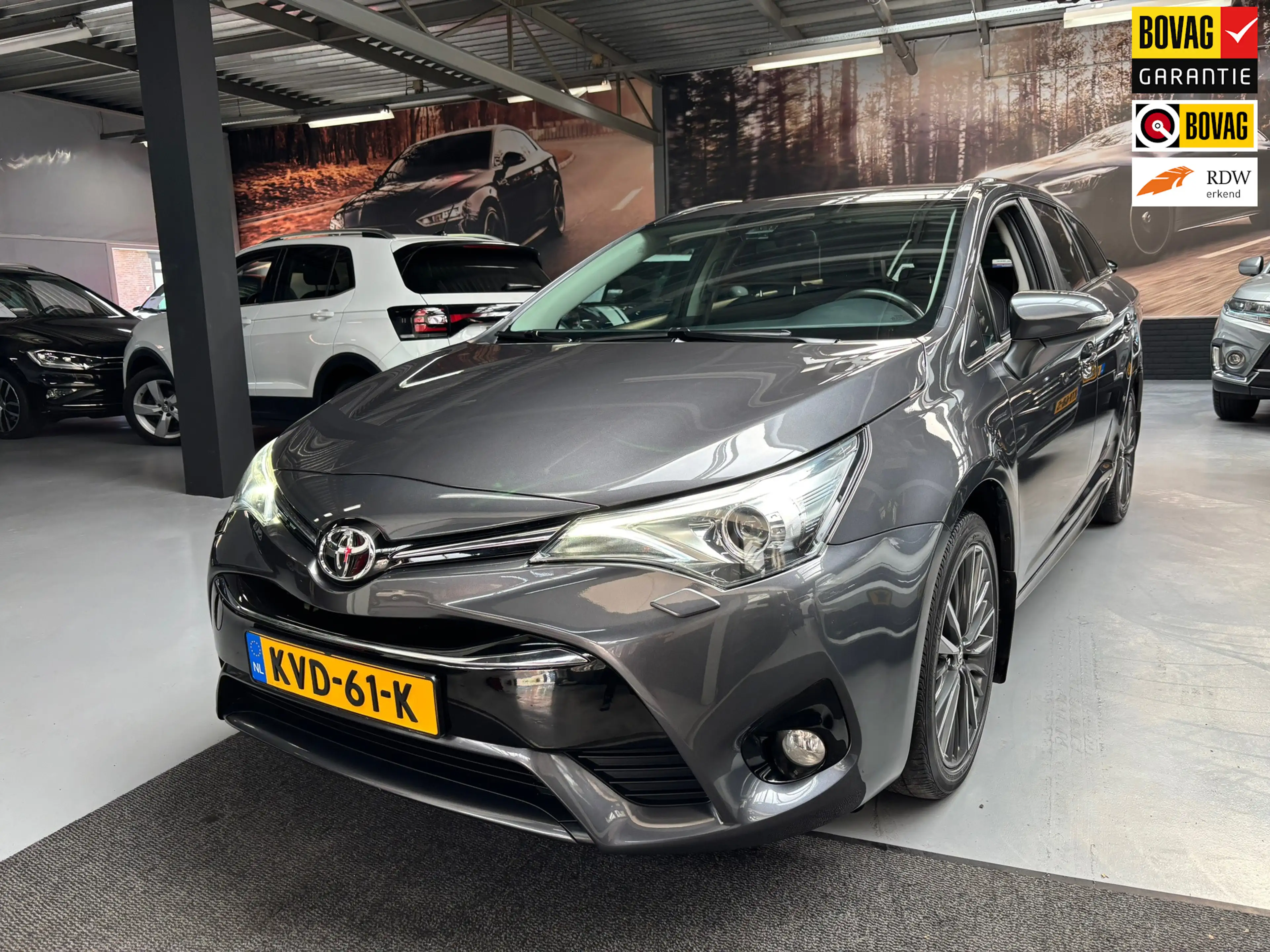 Toyota Avensis Touring Sports 1.8 VVT-i SkyView Edition / Camera