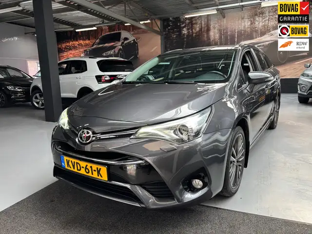 Toyota Avensis Touring Sports 1.8 VVT-i SkyView Edition / Camera