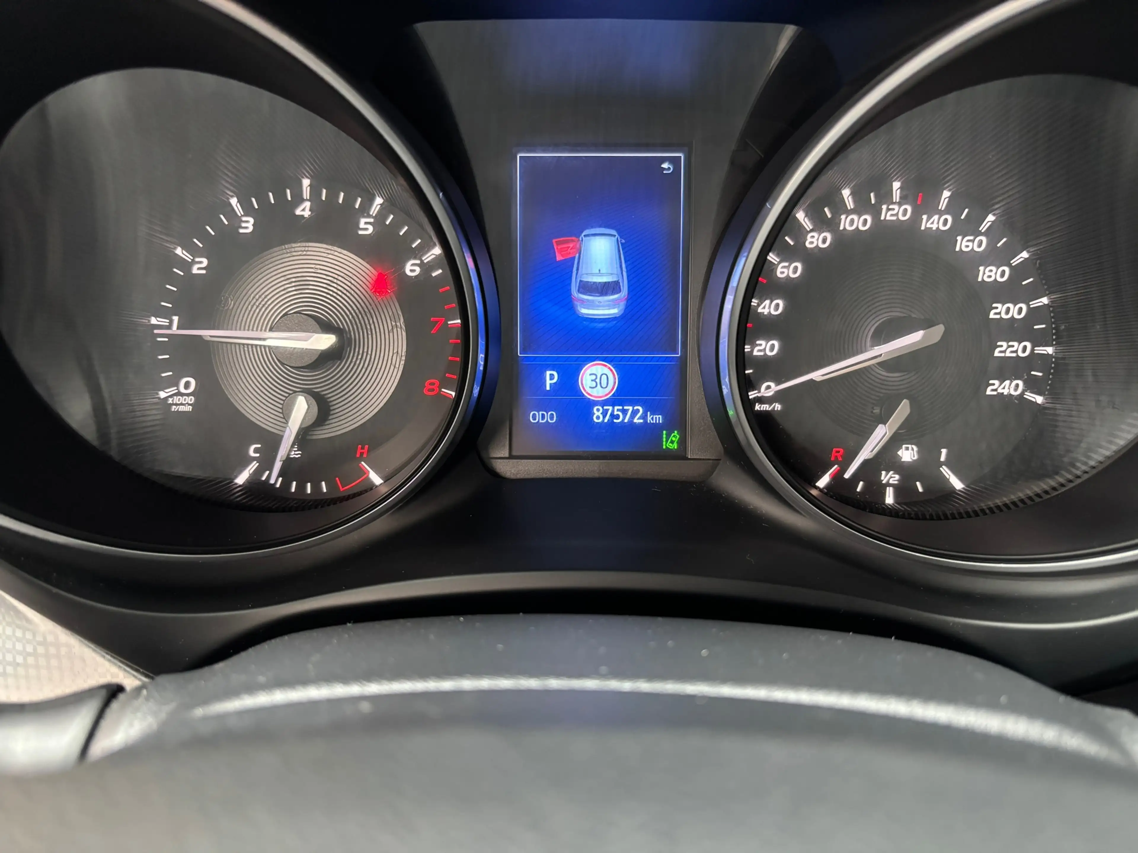 Toyota Avensis Touring Sports 1.8 VVT-i SkyView Edition / Camera — photo 25