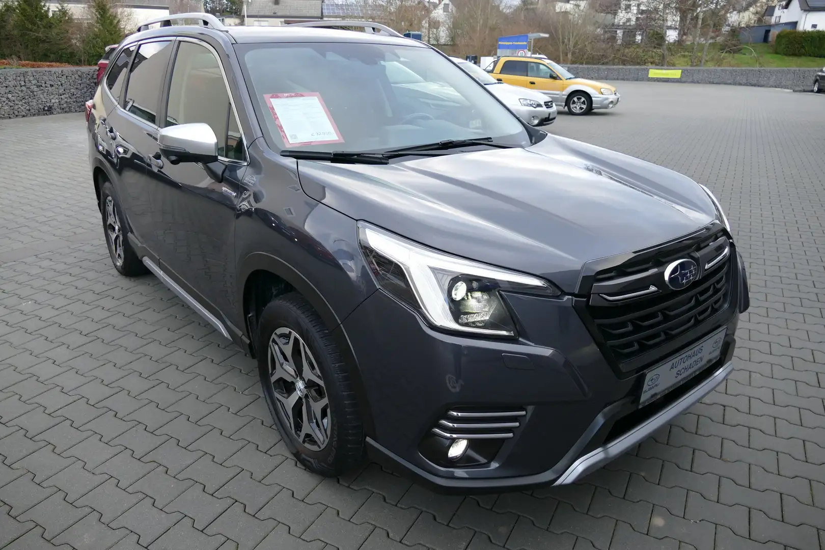 Subaru Forester 2.0ie COMFORT*4X4*AHK*NAVI*WERKSGARANTIE*MWST AUSW Grau - 1