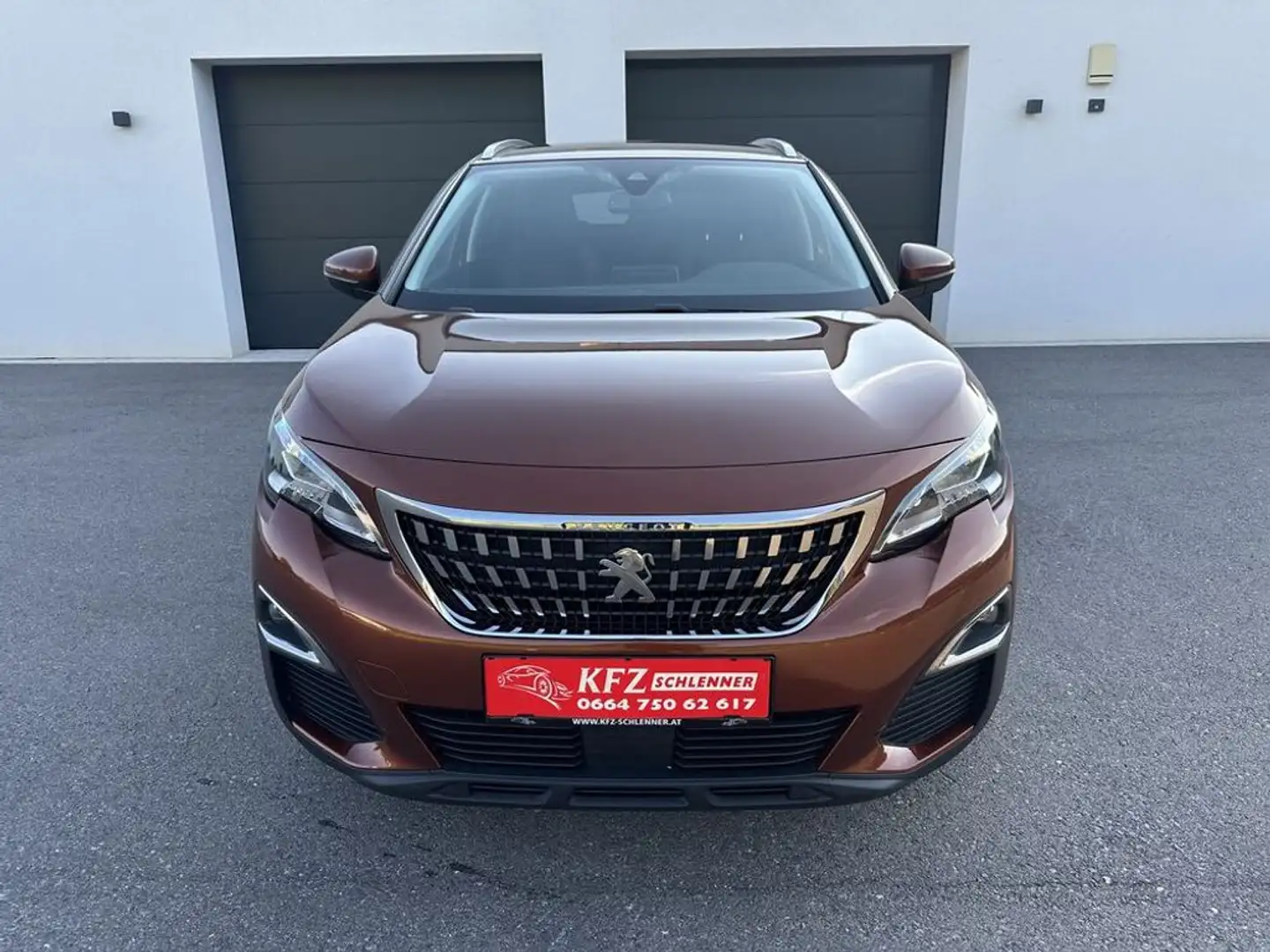 Peugeot 3008 1.6 Blue-HDi Active/AHK/Navi Bruin - 2