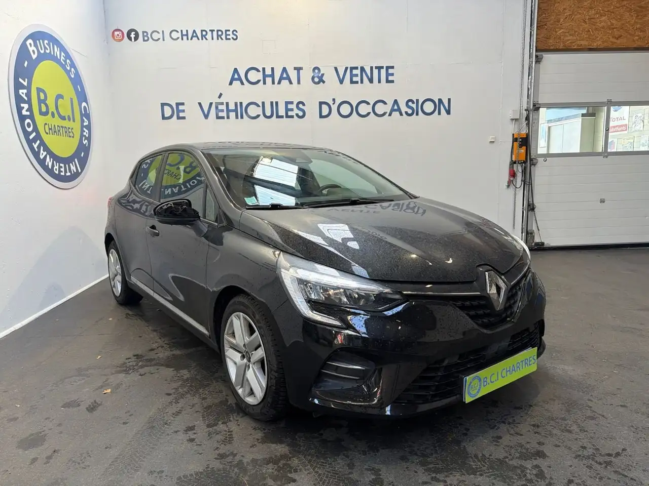 Renault Clio Citadine 5 portes — photo 2