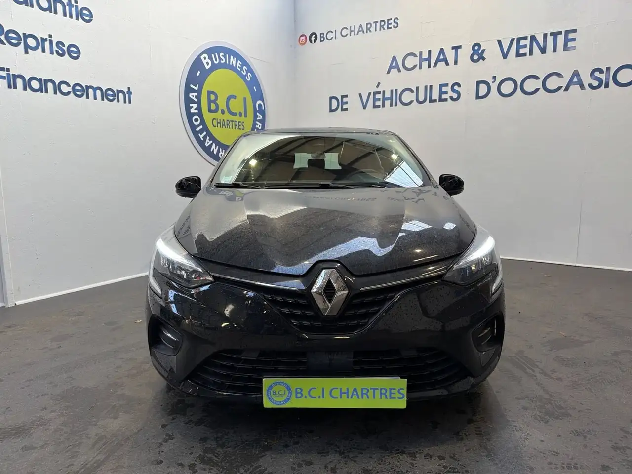 Renault Clio Citadine 5 portes — photo 3